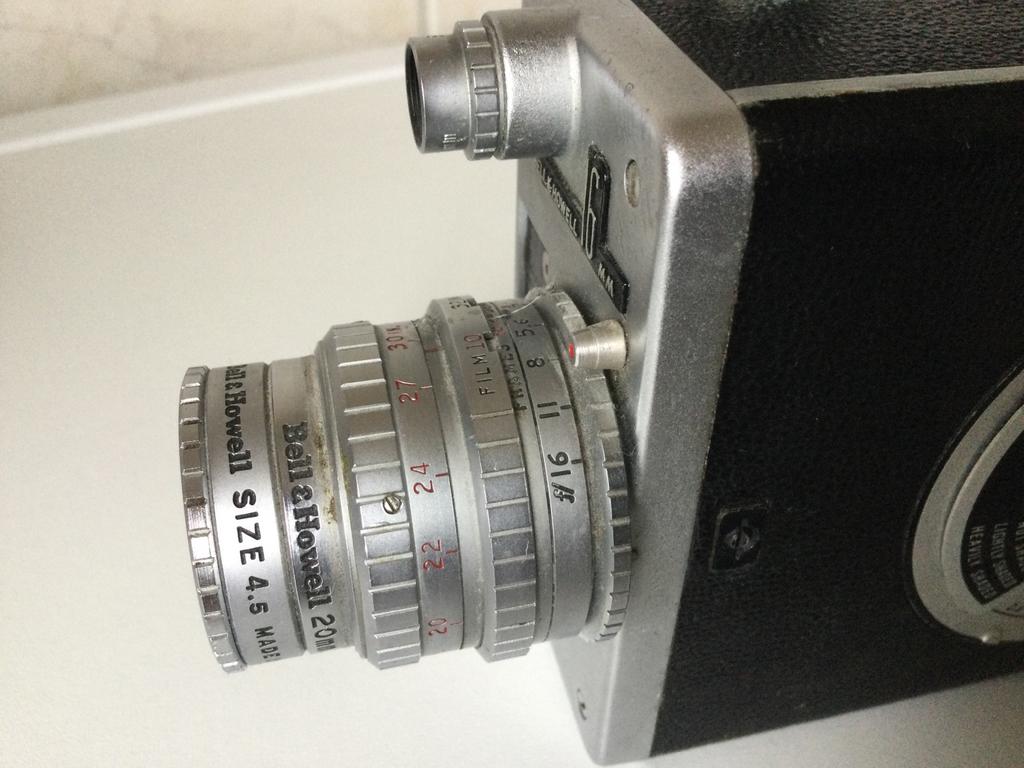 Bell & Howell magazine camera 200 - 16 mm, Ophalen of Verzenden, Filmcamera