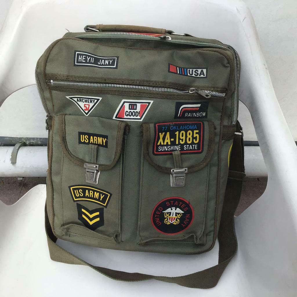 Sac à dos bandoulière -style armée - 5 poches -imperméable, Neuf