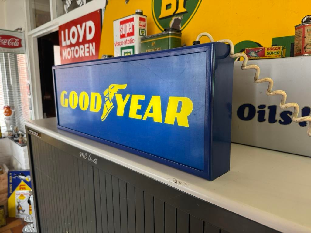 Oude GoodYear banden reclame lichtbak, Ophalen of Verzenden, Gebruikt, Lichtbak of (neon) lamp