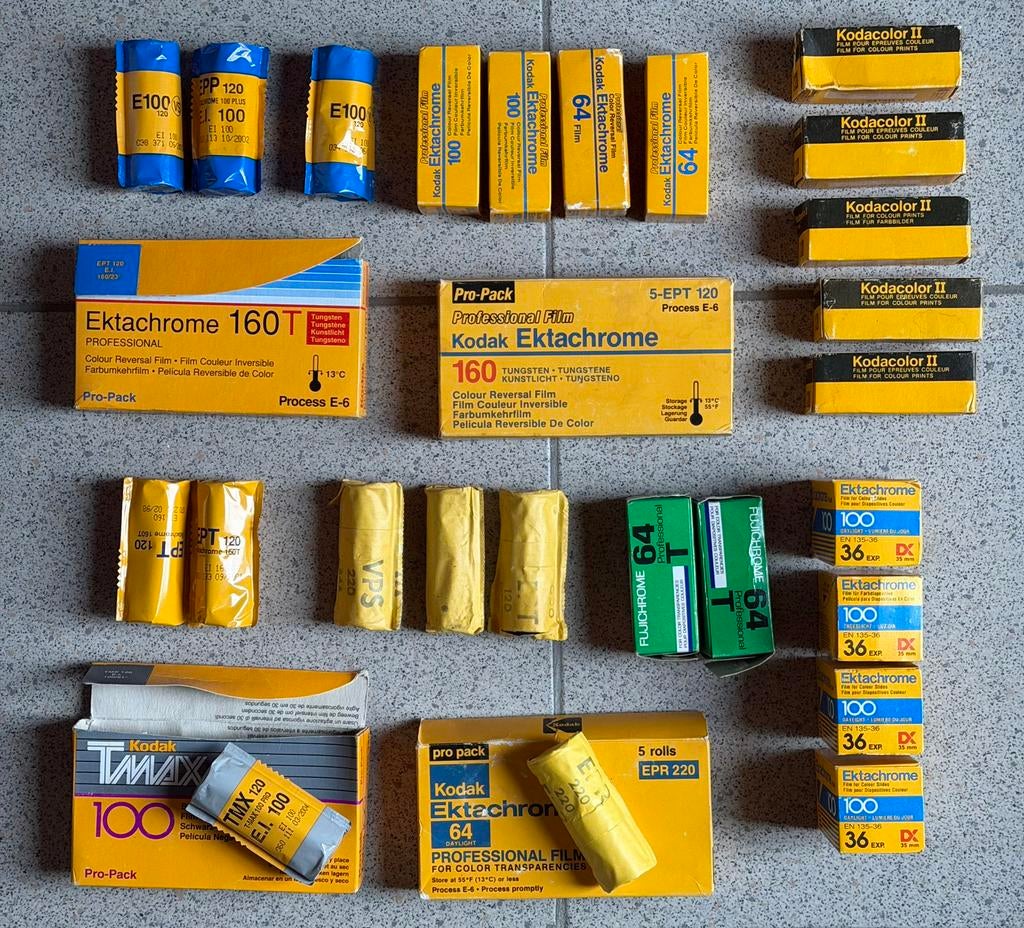 25 stuks verlopen film 120/220 en 24/36, Audio, Tv en Foto, Ophalen, Zo goed als nieuw