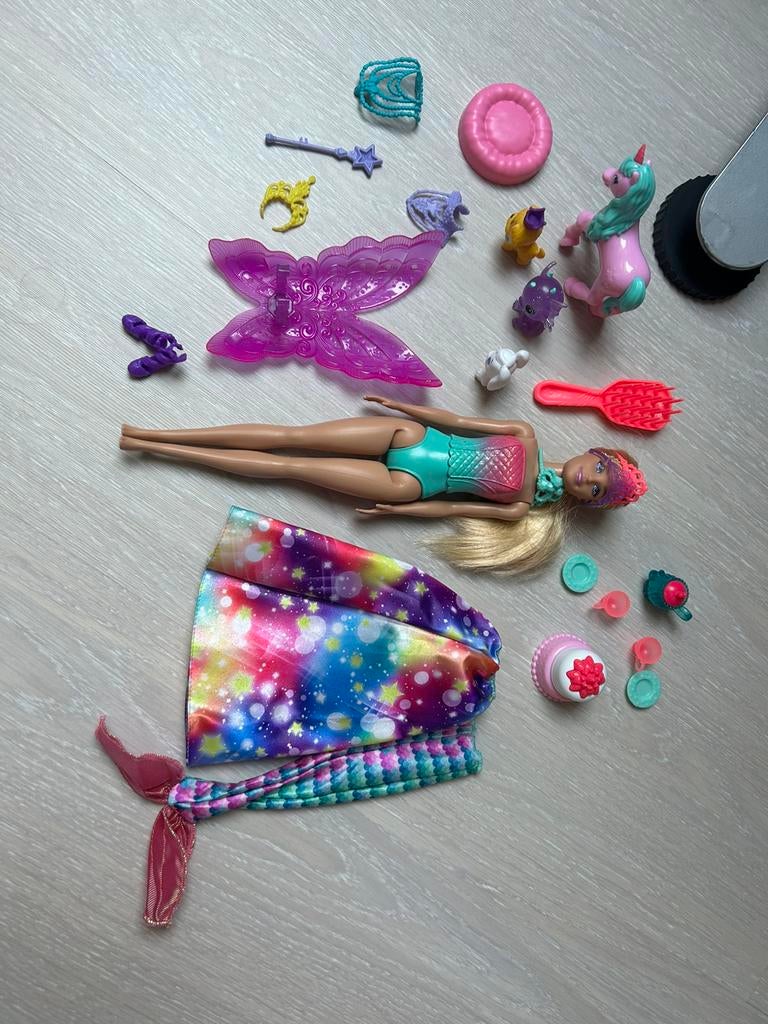Barbie Dreamtopia zeemeermin & unicorn verkleedset, Kinderen en Baby's, Speelgoed | Poppen, Ophalen, Zo goed als nieuw