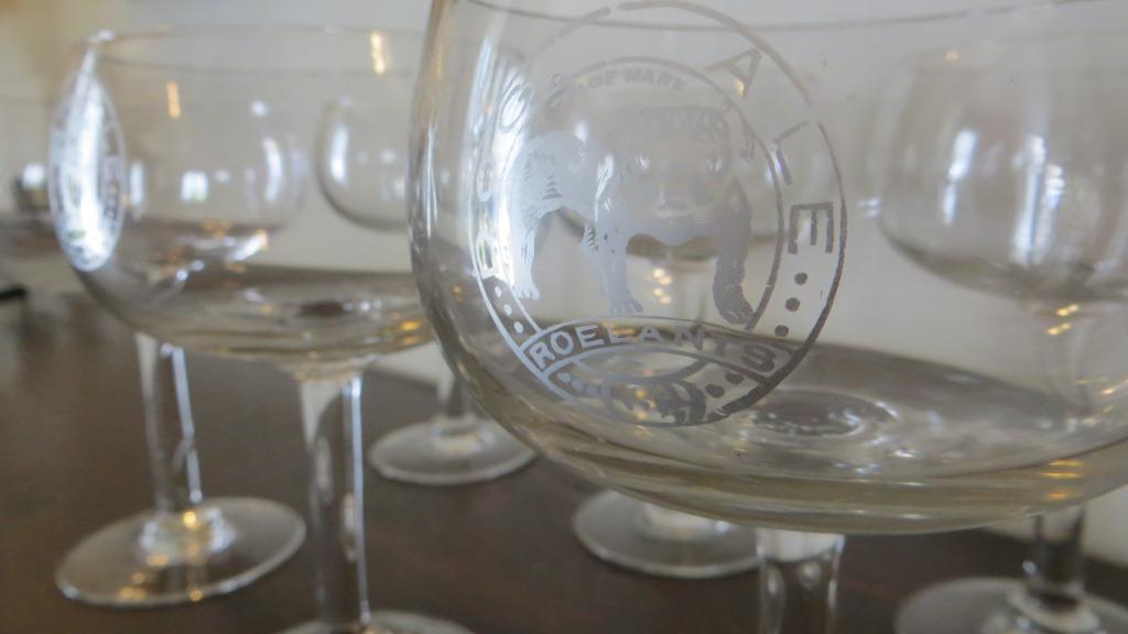 6 verres à bière DOG-ALE uniques de la brasserie ROELANTS, Collections, Marques de bière, Utilisé, Verre ou Verres, Autres marques