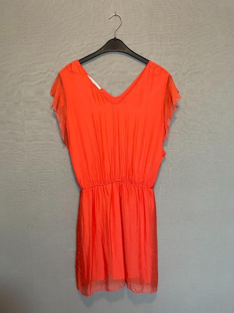 Oranje zijde jurk van la fée maraboutée (40), Kleding | Dames, Jurken, Maat 38/40 (M), La fée maraboutée, Oranje, Ophalen of Verzenden