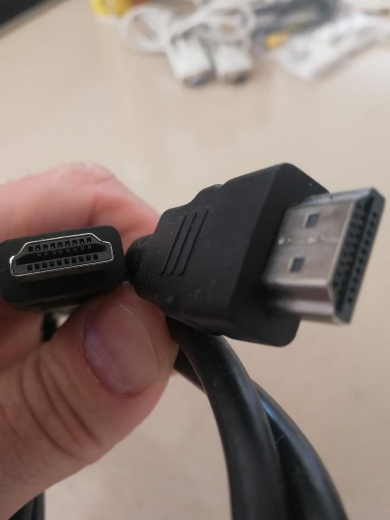 kabels, 1 euro stuk, Computers en Software, Ophalen of Verzenden, Zo goed als nieuw