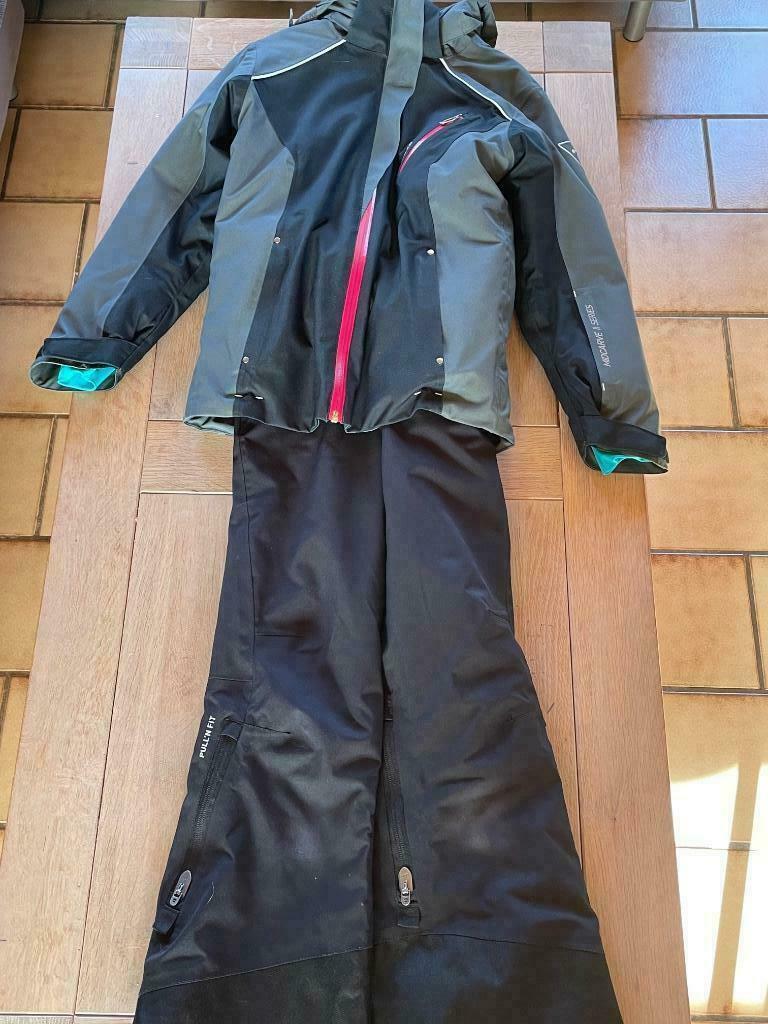 Skibroek met vest, 10 jaar, Overige merken, Ophalen of Verzenden, Zo goed als nieuw, Kleding