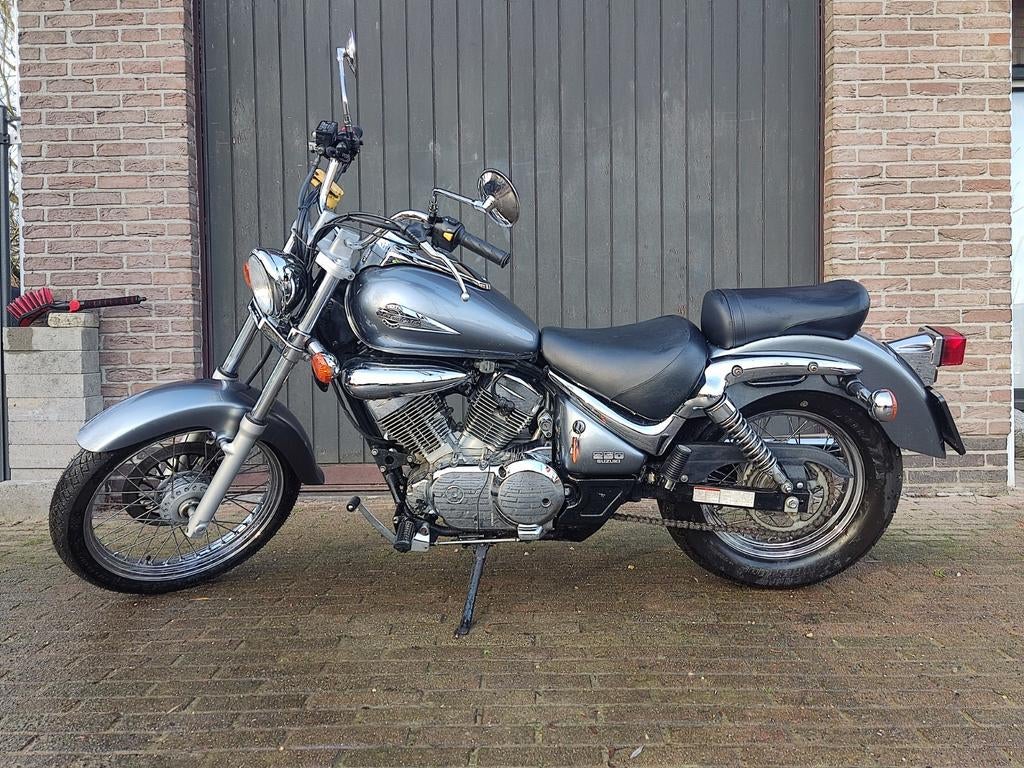 Suzuki Intruder VL 250 2007, 250 cc, 2 cilinders, Chopper, Particulier