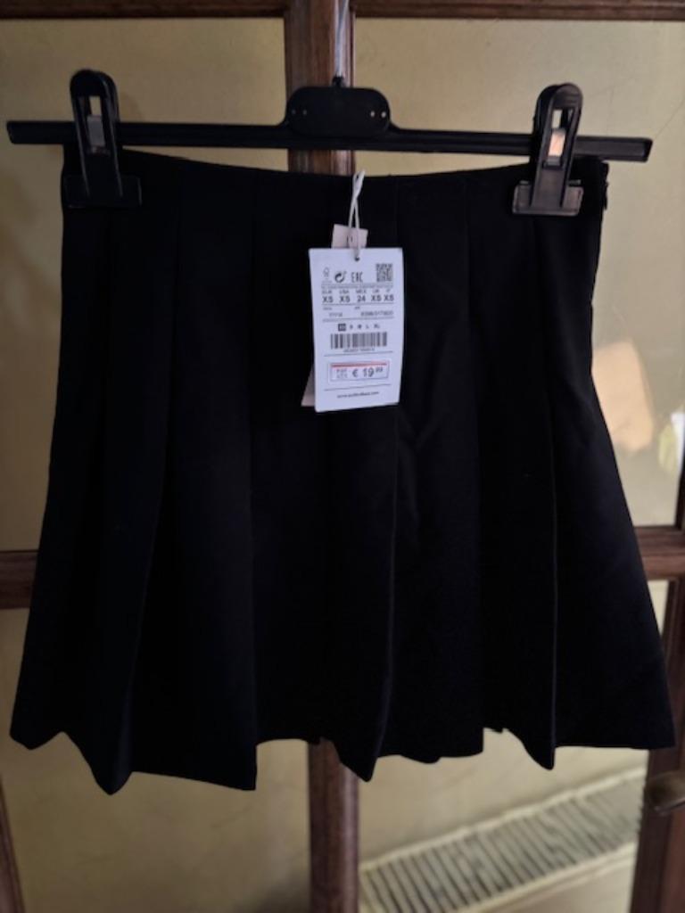 Jupe plissée noire taille XS / Pull&Bear / neuf, Neuf, Au-dessus du genou, Enlèvement, Pull&bear