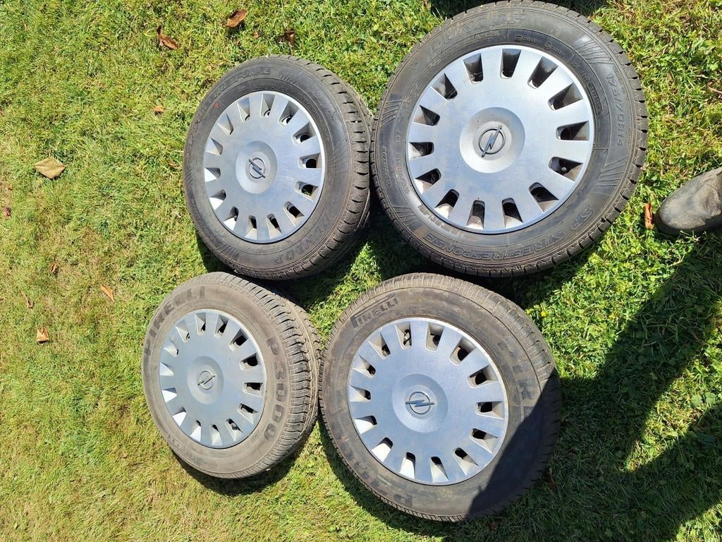 4 banden op velg 175 70 R 14 opel, Auto-onderdelen, Banden en Velgen, Ophalen, Nieuw, Band(en), Zomerbanden