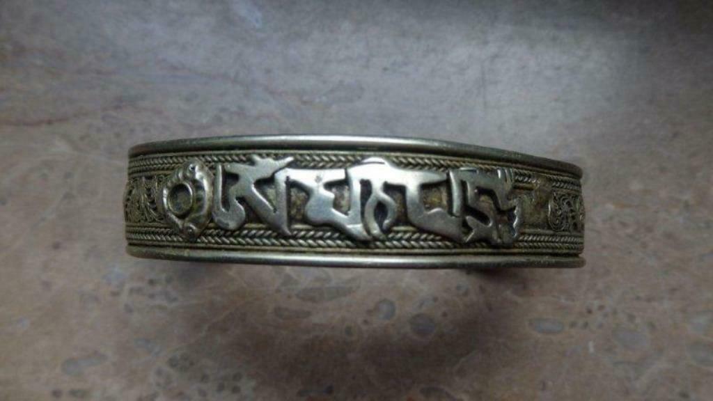 Oosterse armband zilverkleurig, Ophalen of Verzenden, Gebruikt