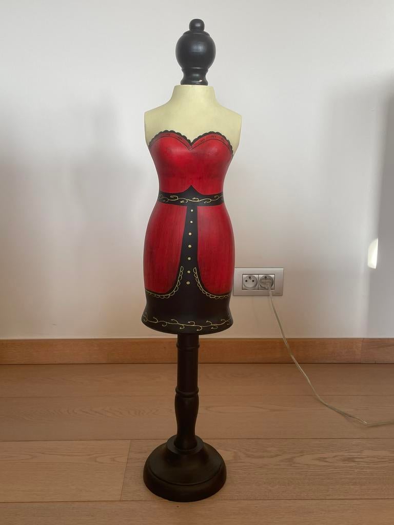 Mannequin ancien, Enlèvement