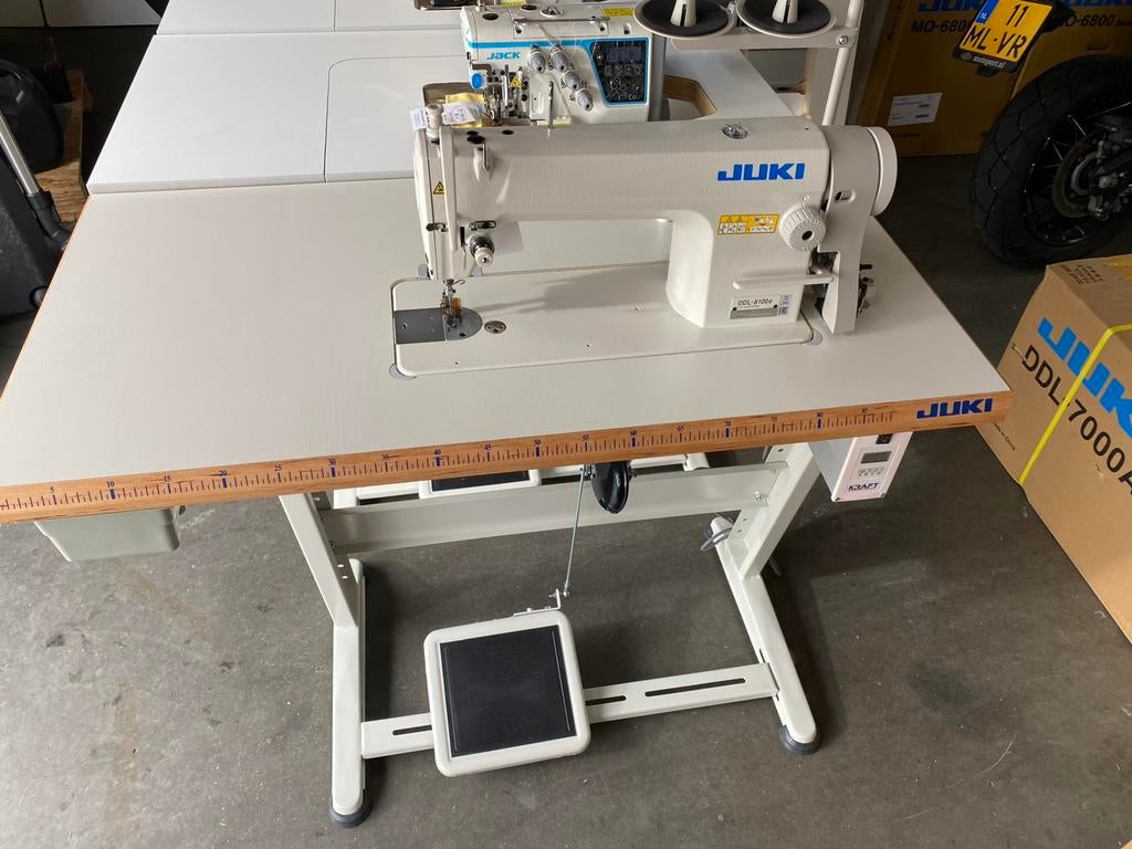 Industriele naaimachine juki ddl8100e rechtstik stille motor, Hobby & Loisirs créatifs, Machines à coudre & Accessoires, Neuf