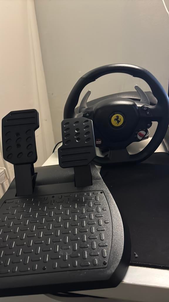Thrustmaster stuurwiel, Ophalen, Zo goed als nieuw