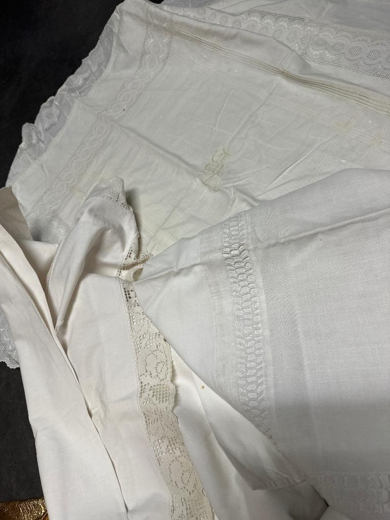 Een lot vintage hoofdkussen en laken in kant, Huis en Inrichting, Ophalen, Gebruikt, Deken of Dekbed