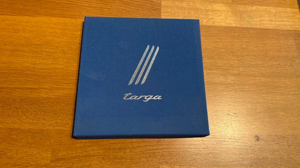 Porsche 991 targa brochures en 997 GTS.911 uitmuntende staat, Enlèvement, Comme neuf, Porsche