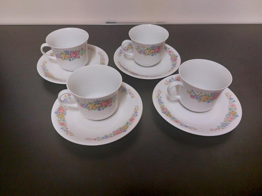 4 mooie koffietassen met bordje, Ophalen of Verzenden