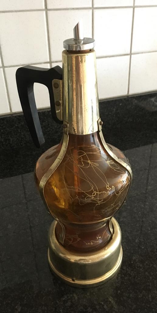 Oude fles met melodie, Antiek en Kunst, Ophalen
