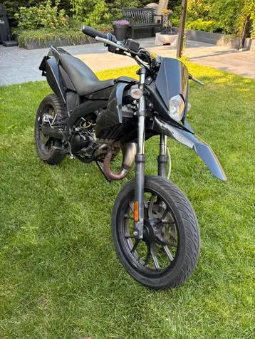 Derbi Senda DRD Racer 2015, Fietsen en Brommers, Brommers | Derbi, Ophalen, 6 versnellingen, Gebruikt, Klasse B (45 km/u)