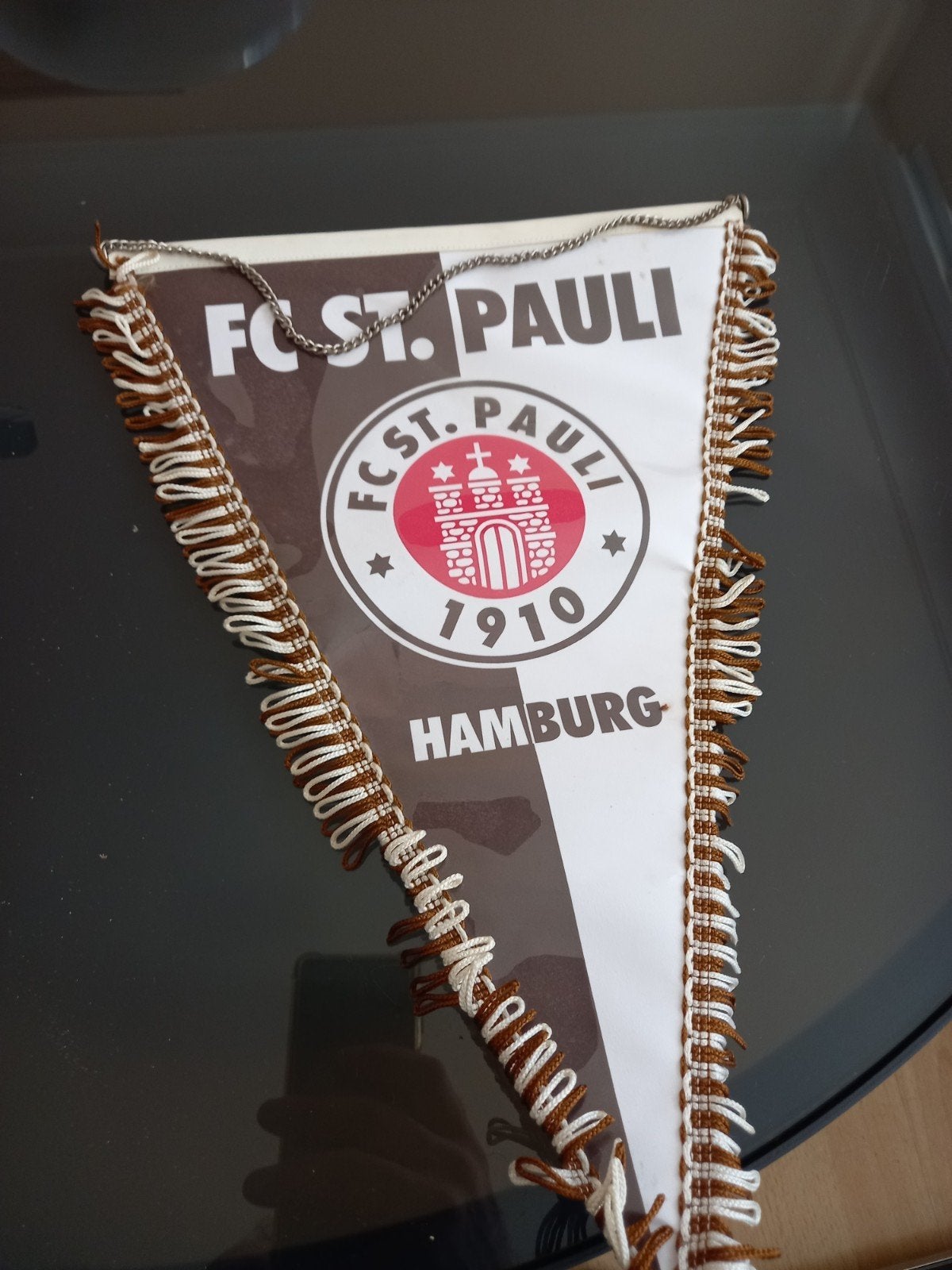 Vlag van FC Saint Pauli, Diversen, Ophalen