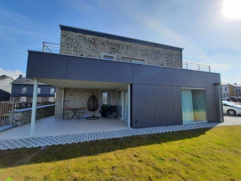 Libramont: prachtig appartement, gelijkvloers, terras, tuin., Immo, 50 m² of meer, Provincie Luxemburg