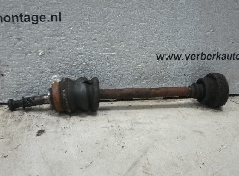 AANDRIJFAS LINKS Ford Taunus (01-1970/02-1976), Auto-onderdelen, Gebruikt, Ophalen of Verzenden, Henry-Ford-Straße 1 50735 Köln, DE
