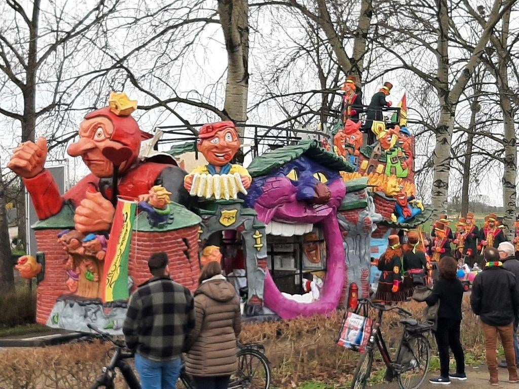 Carnavalswagen tekoop, Enlèvement