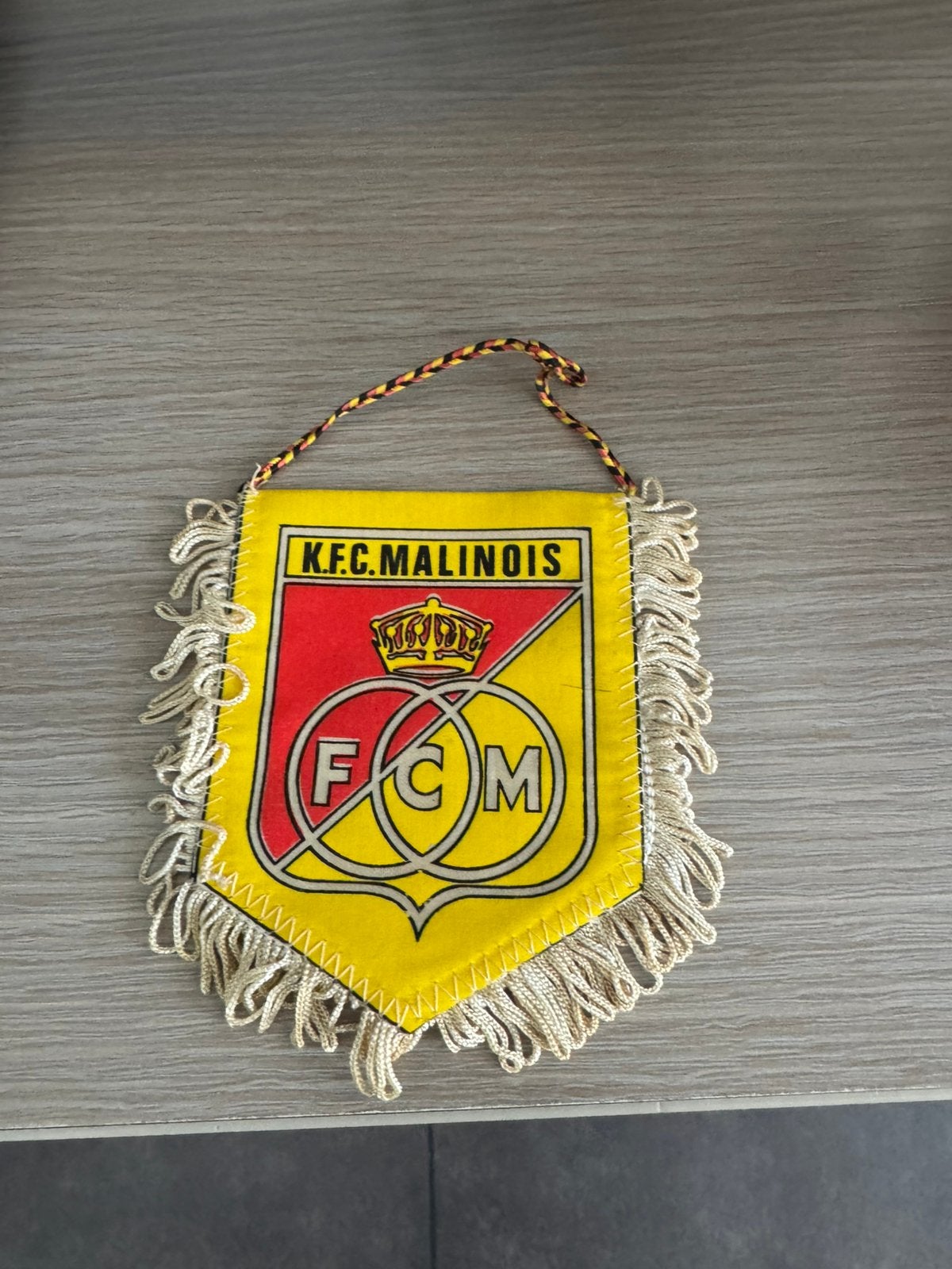Voetzl kv Mechelen oud vaandel, Verzamelen, Sportartikelen en Voetbal, Ophalen of Verzenden, Zo goed als nieuw