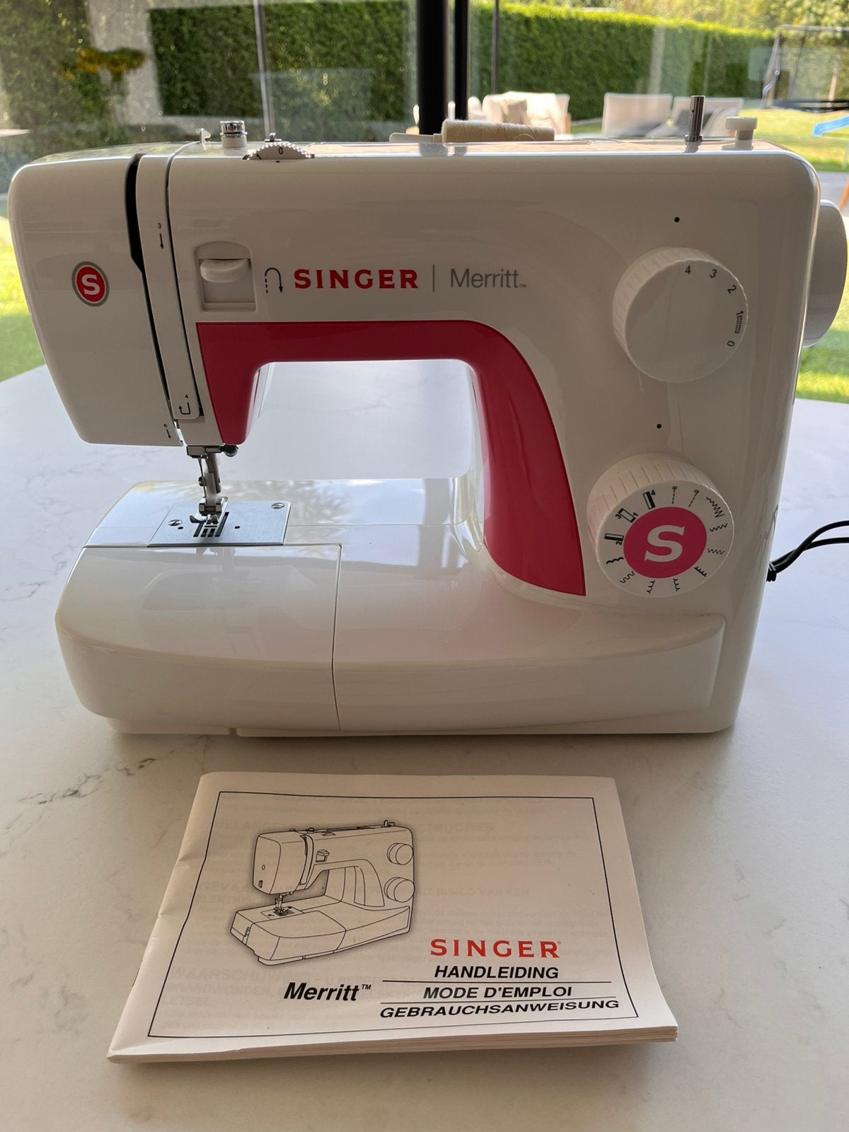 Singer Merrit naaimachine, Hobby en Vrije tijd, Naaimachines en Toebehoren, Ophalen, Zo goed als nieuw, Naaimachine, Singer
