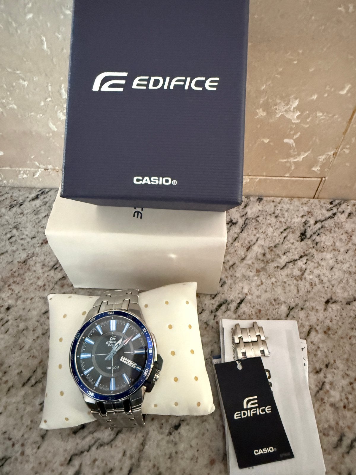 Édifice Casio, Casio, Enlèvement, Acier, Acier