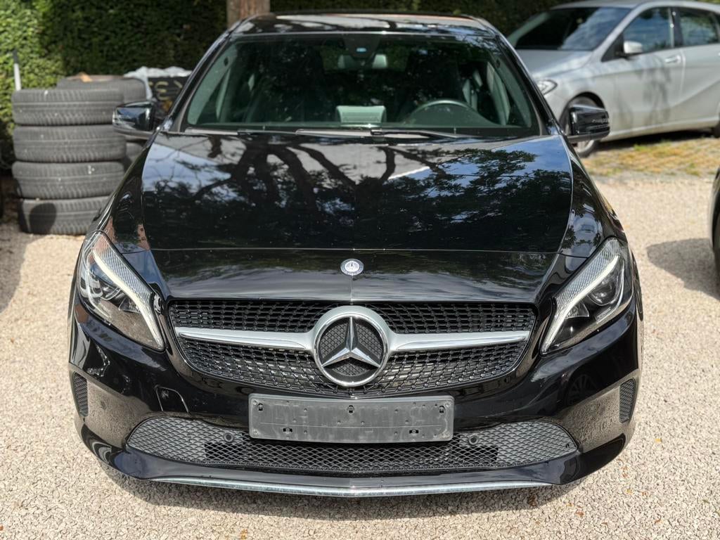 Mercedes A180 - 2016*104000KM*FACELIFT*GARANTIE!, Auto's, Euro 6, 1600 cc, Leder en Stof, Zwart