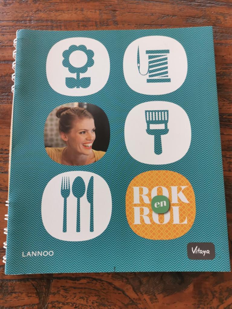 Karolien Verbanck - Rok en rol in nieuwstaat., Ophalen of Verzenden, Karolien Verbanck
