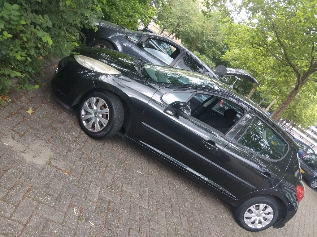 Peugeot 207 MAANDAG OPHALEN 1350€, Auto's, Peugeot, 4 deurs, Handgeschakeld, Particulier, Euro 4