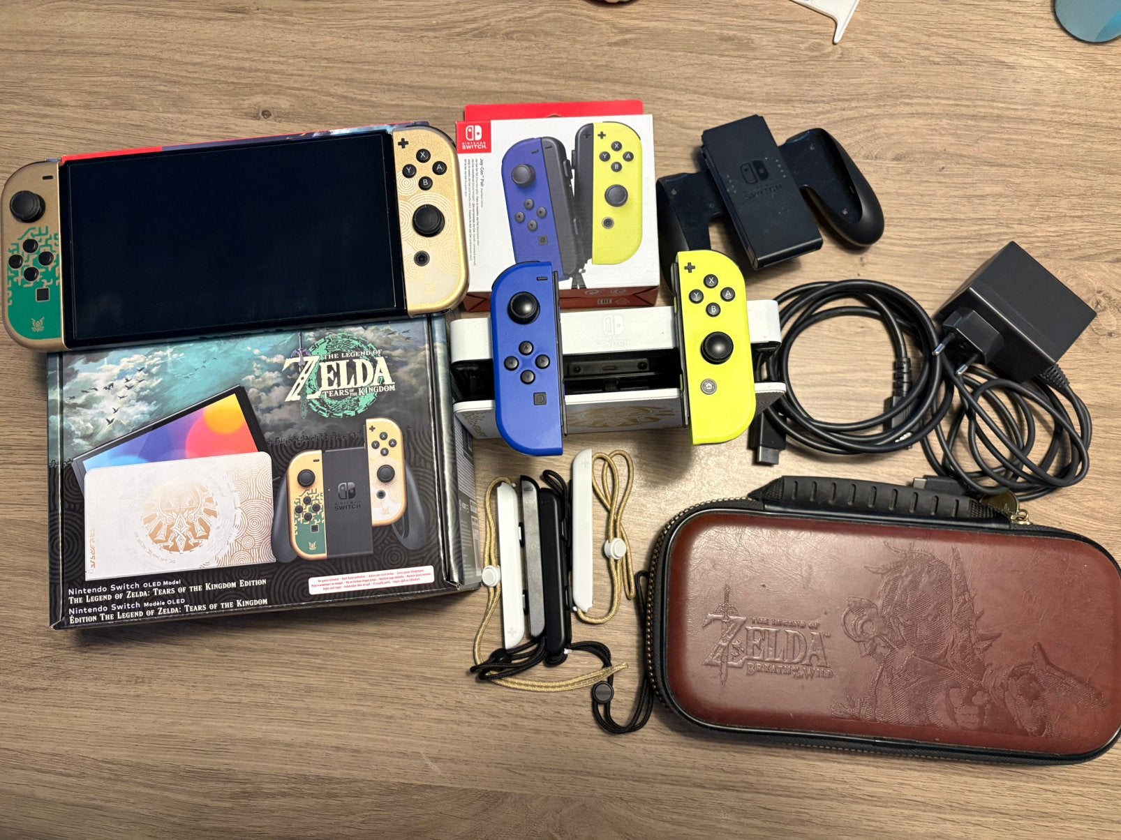 Nintendo switch Oled: Tears of the kingdom editie, Consoles de jeu & Jeux vidéo, Jeux | Nintendo Switch, Comme neuf, Enlèvement
