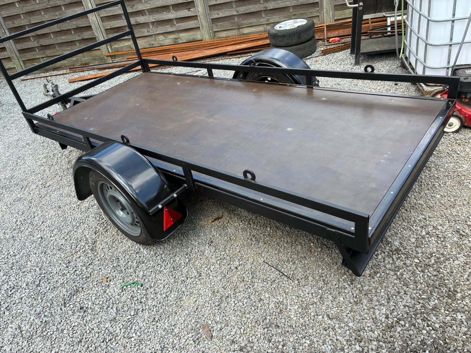 Multifunctionele aanhangwagen, Ophalen, Zo goed als nieuw