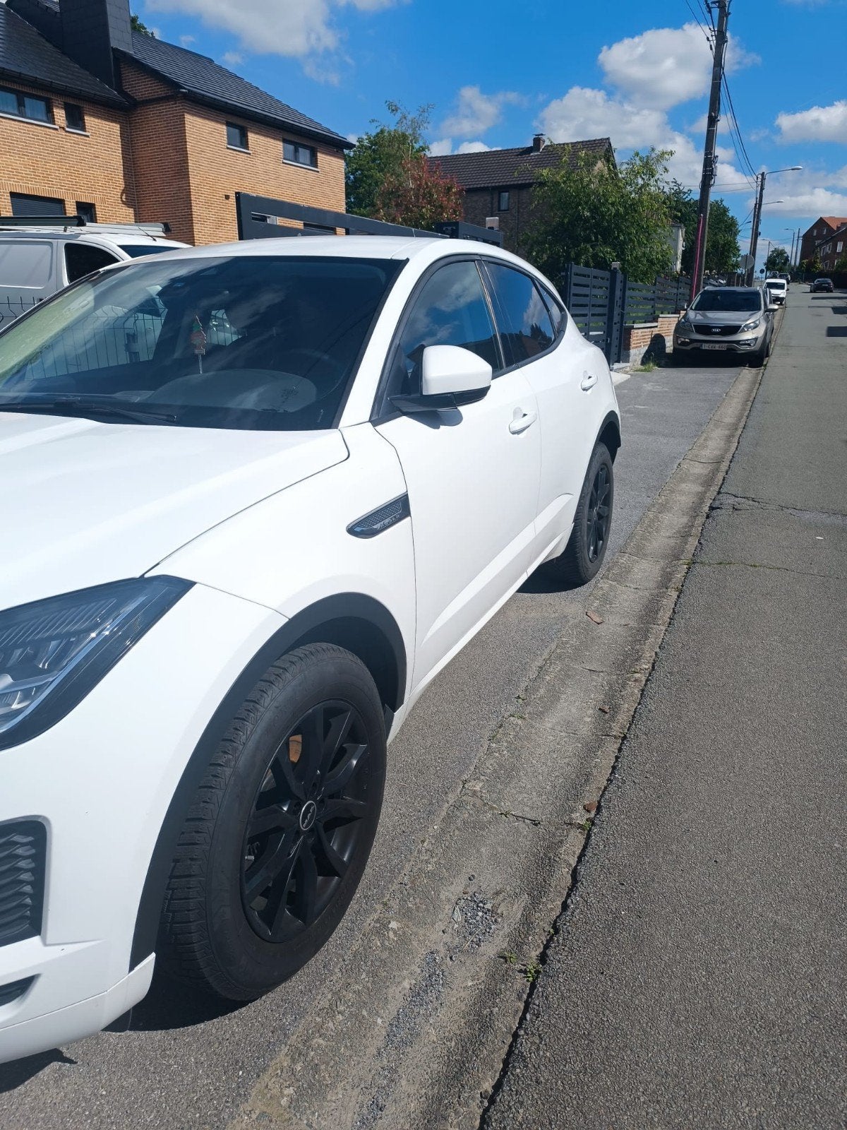 A vendre jaguar e pace 2020, Autos, Cuir, Achat, Boîte manuelle, Particulier