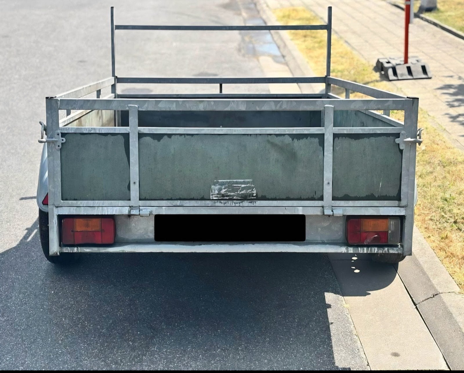 2 aanhangwagens, gaan samen weg., Enlèvement, Utilisé