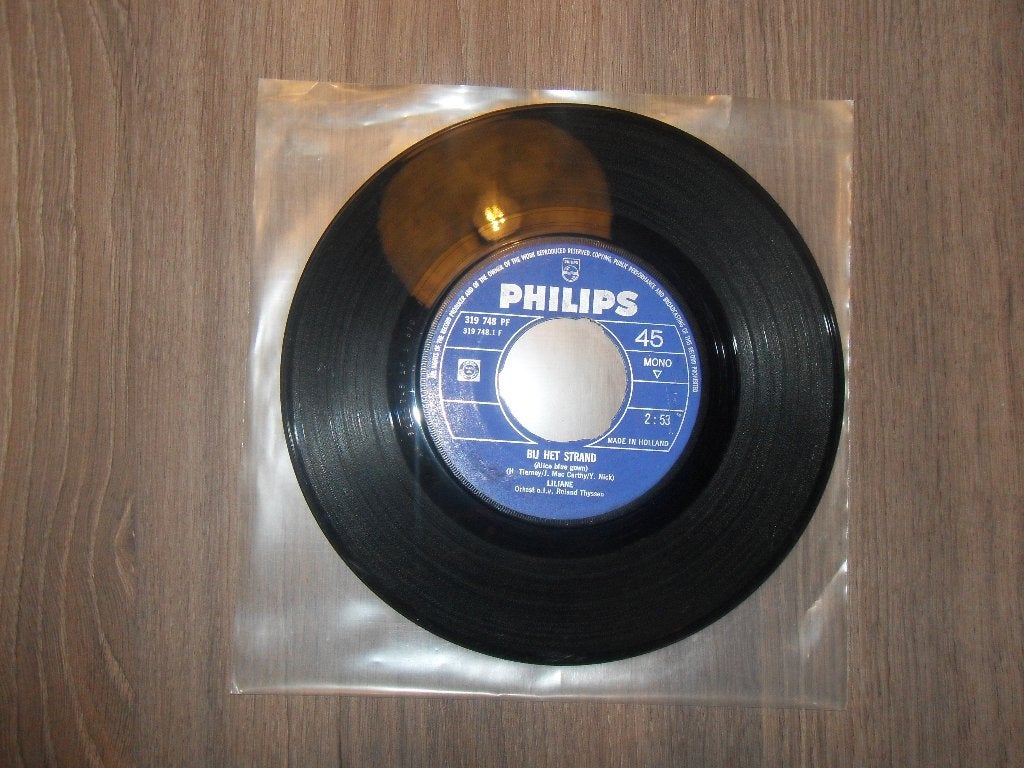 Liliane - Bij het strand, Cd's en Dvd's, Vinyl | Nederlandstalig, Ophalen of Verzenden, Gebruikt, 7 inch, Levenslied of Smartlap