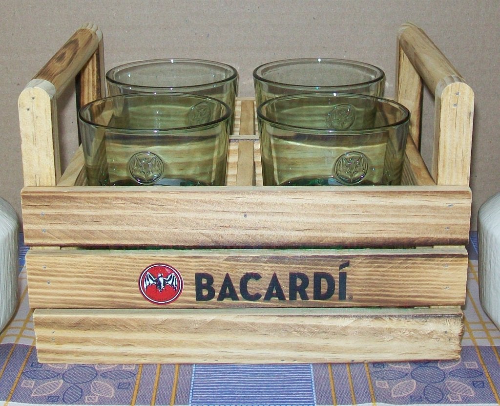 Bacardi Rum Cola Cuba - Glas Glazen - Houten Kist - Krat, Ophalen of Verzenden, Zo goed als nieuw, Gebruiksvoorwerp