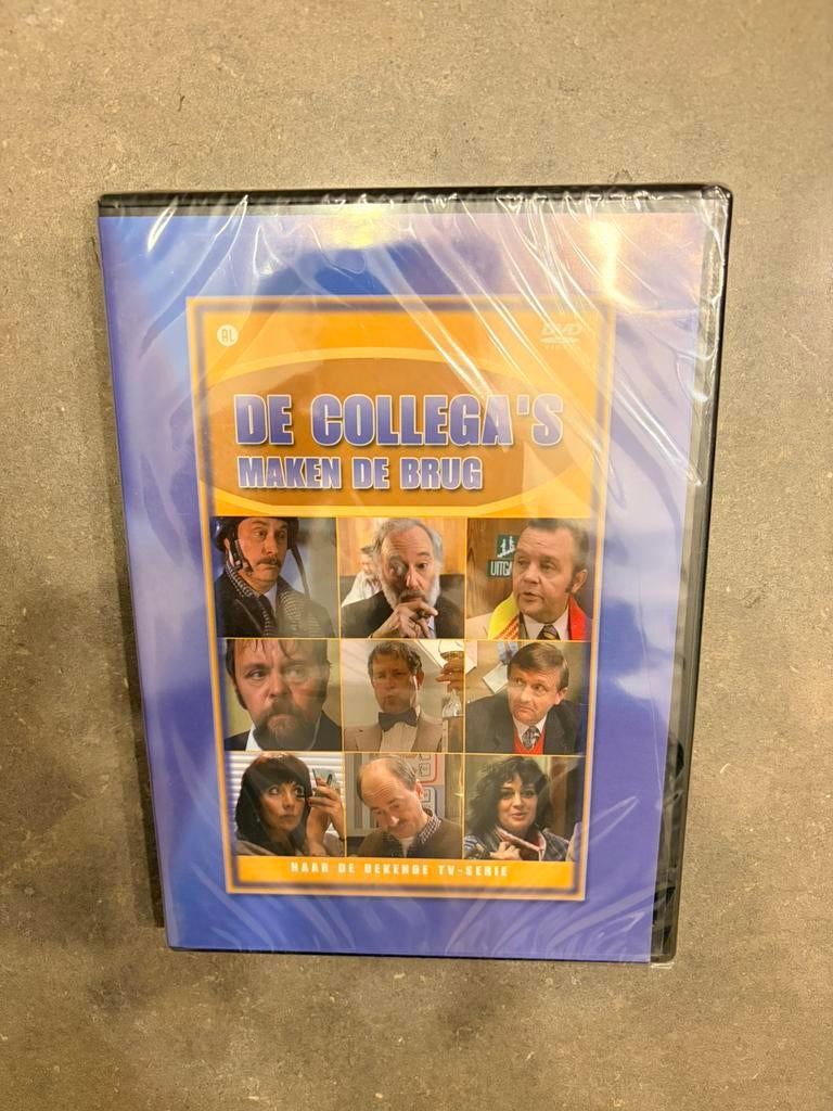 DVD De Collega’s maken de brug (nieuw), CD & DVD, DVD | Néerlandophone, Enlèvement ou Envoi, Neuf, dans son emballage, Film, Comédie