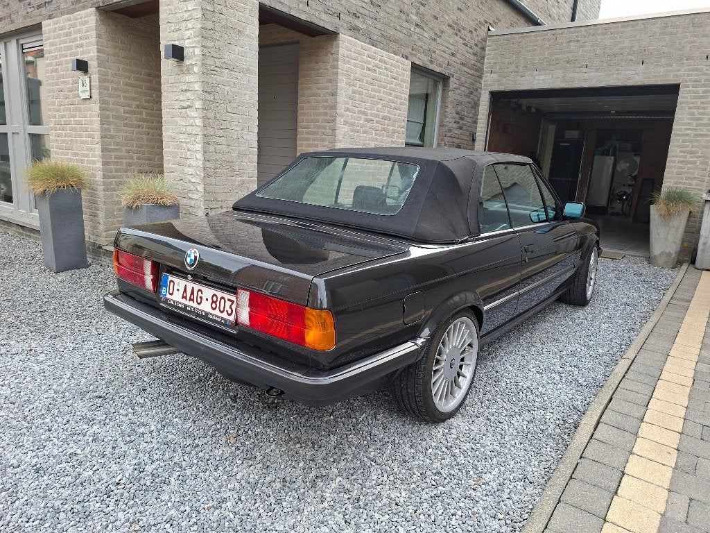 E30 325i cabrio schade, Auto's, Cabriolet, Zwart, Overige kleuren, Particulier