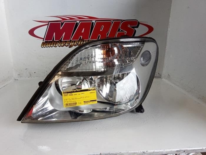 Phare gauche d'un Renault Megane Scenic, -, Renault, -, 3 mois de garantie