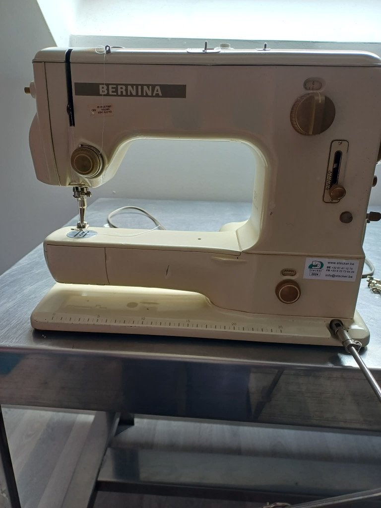 Machine à coudre Bernina 531 1, Hobby & Loisirs créatifs, Machines à coudre & Accessoires, Enlèvement, Utilisé, Machine à coudre