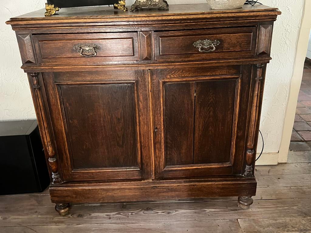 Commode ancienne à 2 portes URGENTY GONE, Enlèvement