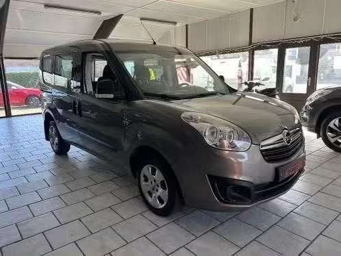 opel combo 1.6 cdti /GEKEURD/garantie/CAR PASS, Auto's, Voorwielaandrijving, Bruin, https://public.car-pass.be/vhr/c7a30257-13b9-43df3-2532586d723a