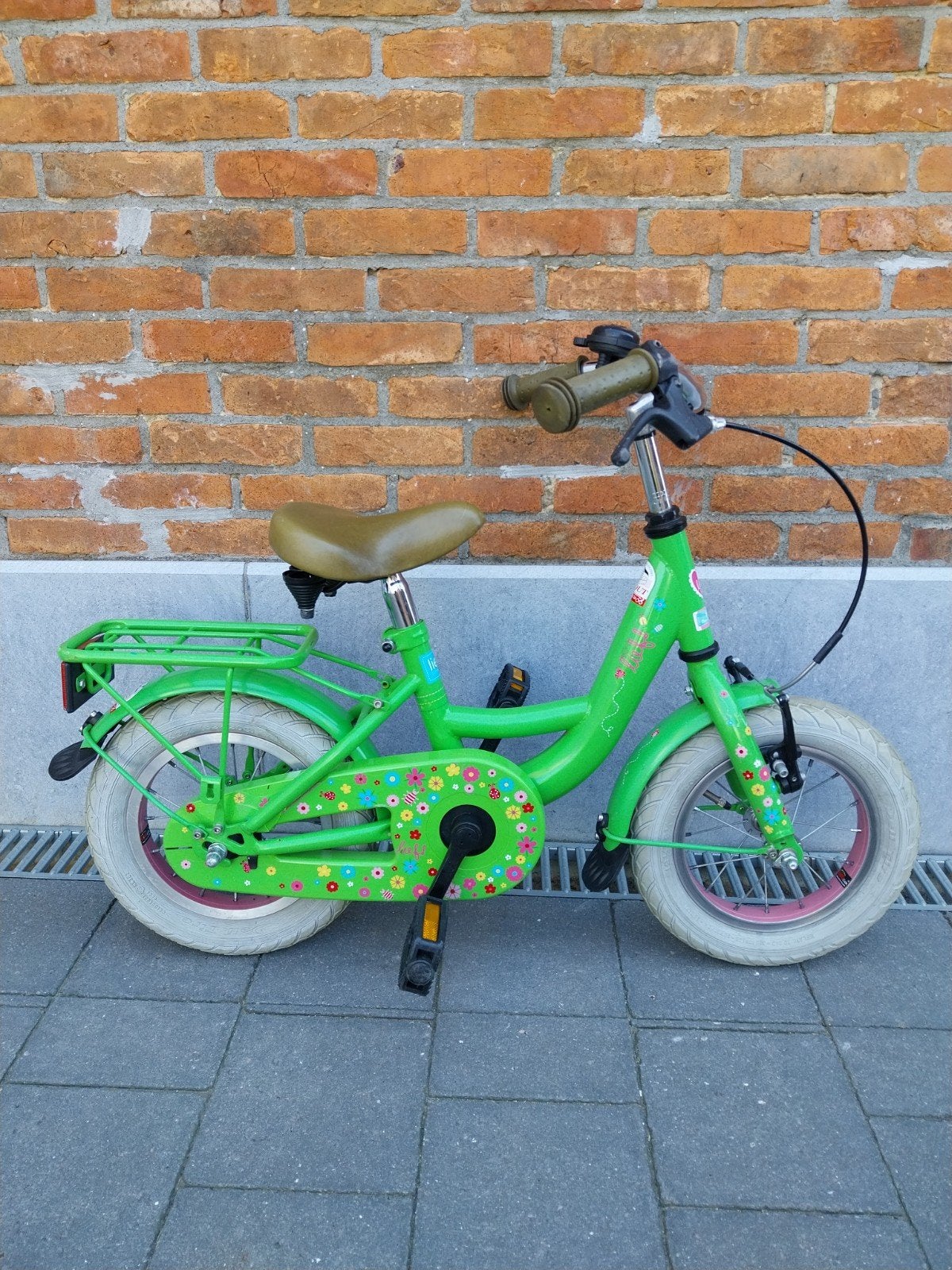 Meisjesfiets 12,5 inch, Fietsen en Brommers, Fietsen | Kinderfietsjes, Ophalen, Zo goed als nieuw, Terugtraprem