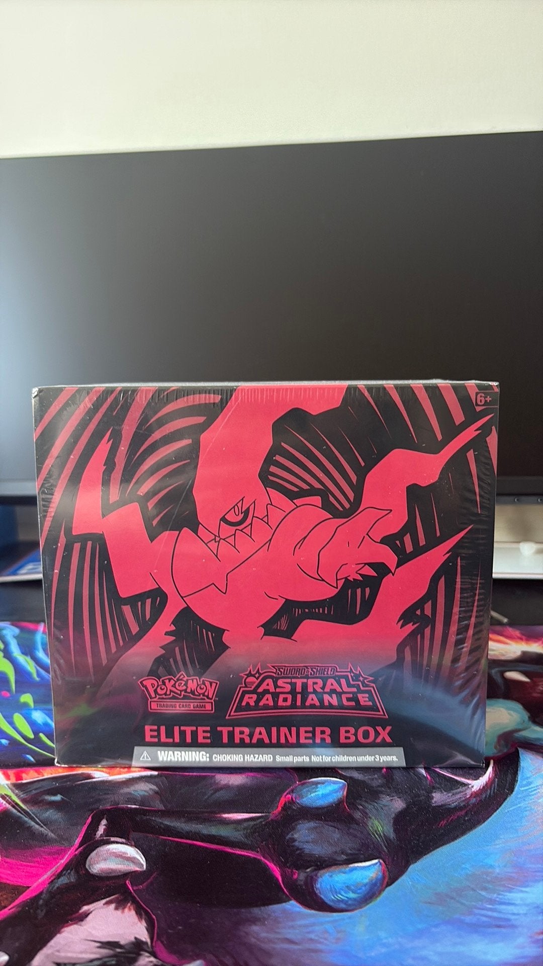 Astral radiance elite trainer box, Hobby en Vrije tijd, Ophalen, Nieuw, Booster, Foil