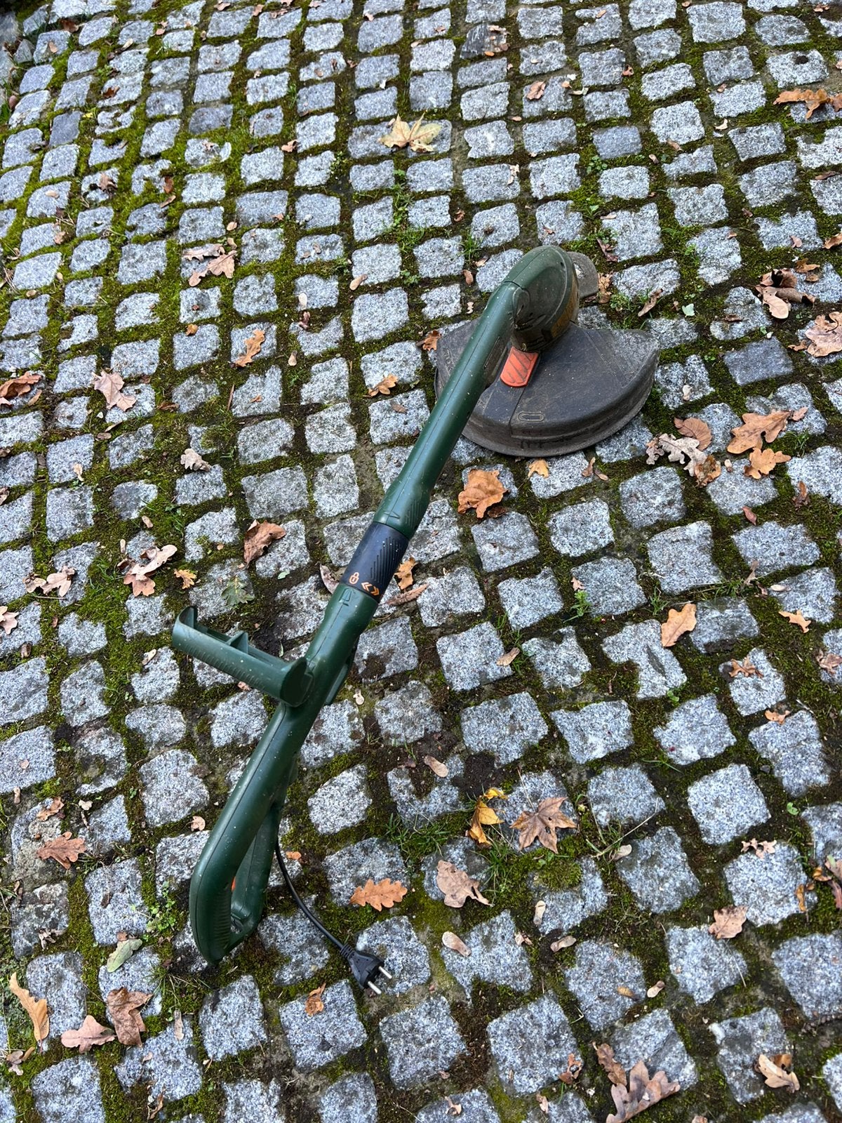 Black and Decker grastrimmer 30 cm, Jardin & Terrasse, Enlèvement, Utilisé, Électrique