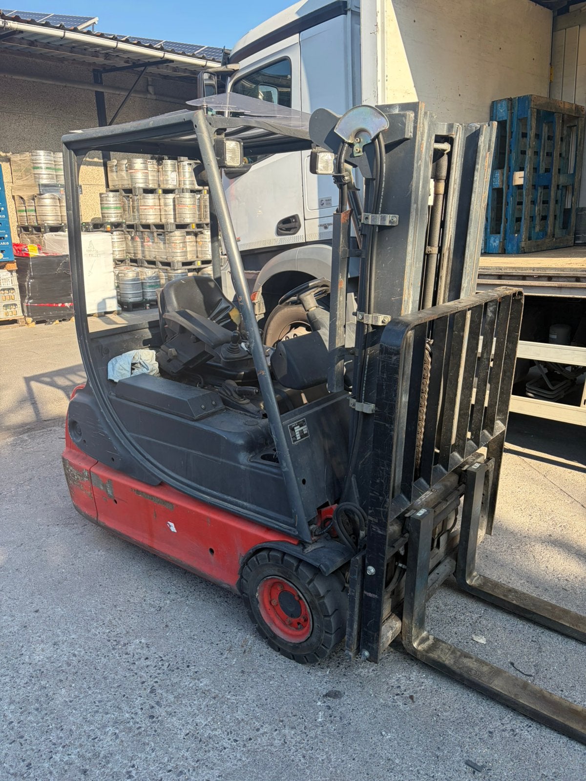 Linde E18-C Elektrische Heftruck – Triplex – Sideshift, Ophalen, Heftruck