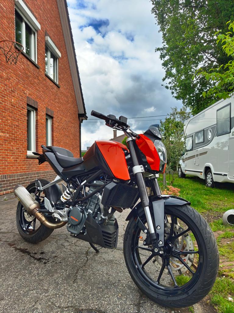 MOET SNEL WEG‼️KTM Duke 125 - 2016 - 8500km, Motoren, LED Verlichting, Occasion, Particulier, Naked bike