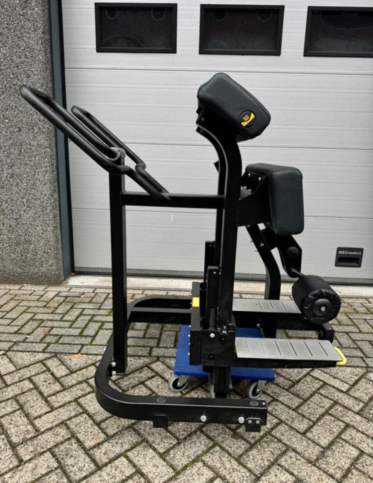 Technogym Pure Strength Standing Leg Curl, Sport en Fitness, Ophalen of Verzenden, Zo goed als nieuw