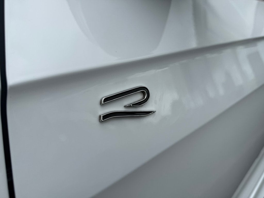 R-LINE/ÉCLAIRAGE D'AMBIANCE/CHAUFFAGE DES SIÈGES/CARPLAY/, Euro 6, Entreprise, Entretenue par le concessionnaire, 5 portes